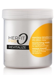 Masque de soin en cabine pour des soins cheveux professionnels 2026 en salon